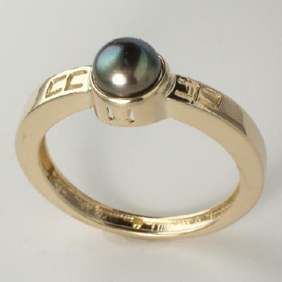 14k Gold Black Pearl Ring R270