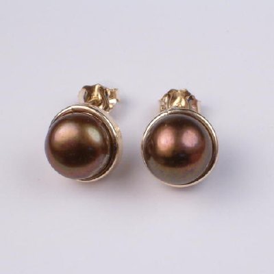 14k Gold 7.5mm Pearl Studs E207