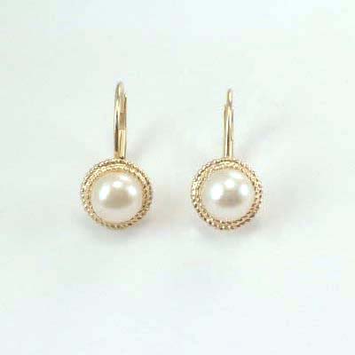 14k Gold 5.5mm Pearl Earrings E208
