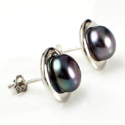 14k White Gold Pearl Earrings E309