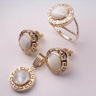 14k Gold Mother of Pearl Set S198