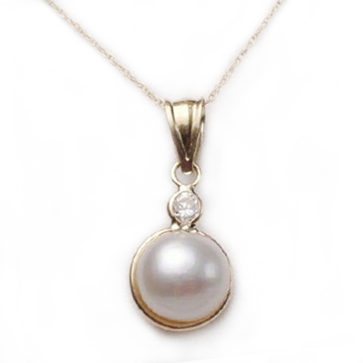 14k Pearl Pendant on Chain P135