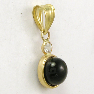 14k Gold Black Onyx Pendant P176