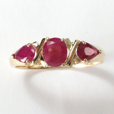 Mother's ring 14k Gold Three Stone Ruby R390