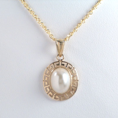 14k Gold Pearl Filigree Pendant N133