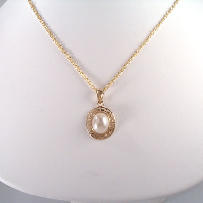 14k Gold Pearl Filigree Pendant N133