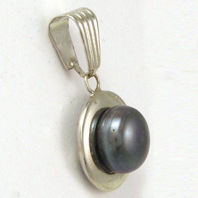 14k White Gold Pearl Pendant P428