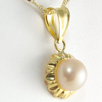 14k yellow Gold White Pearl Pendant P452