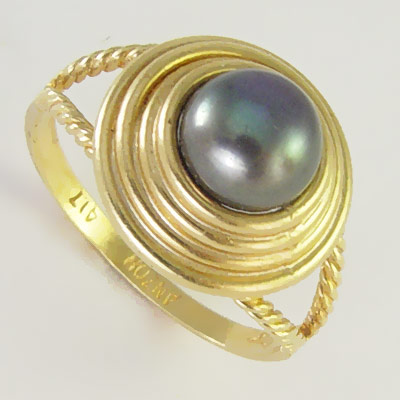 10k Love Knot Pearl Ring R1076
