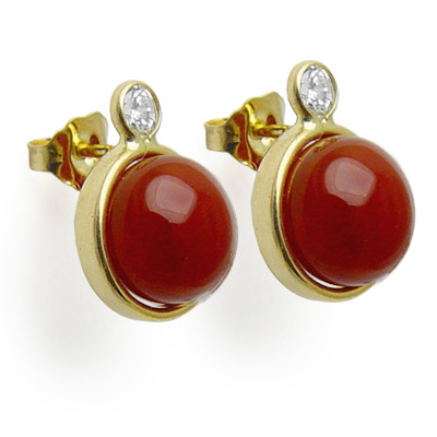 14k Gold Red Onyx With CZ Studs e843