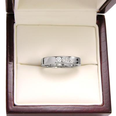 950 Platinum Two Diamonds Band Ring R1295