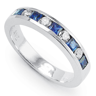 950 Platinum Diamond Sapphire Band Ring R1548
