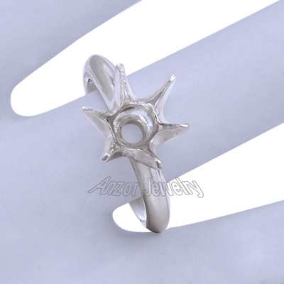 Six-Prong Knife Edge Ring Mounting 18K R1692