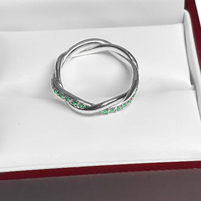 18k Solid White Gold Genuine Emerald Prong setting Wedding Band