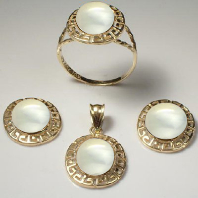 14k Gold Mother of Pearl Earrings, Set