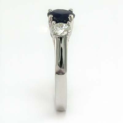 950 Platinum Sapphire Diamond Ring R703