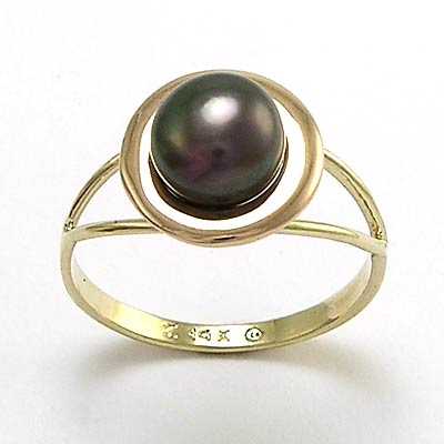 14k Gold Black Pearl Ring R719