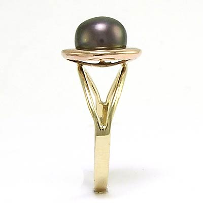 14k Gold Black Pearl Ring R719