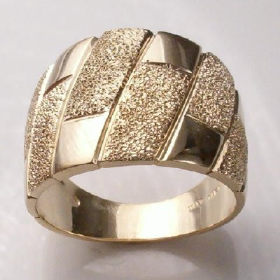 Woman's 14k Gold Flexible Mesh Ring R859 - Anzor Jewelry