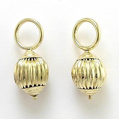 https://cdn11.bigcommerce.com/s-80u6q5rk6z/products/9967/images/50348/bead-gold-8068__75027.1524697054.500.750.jpg?c=2