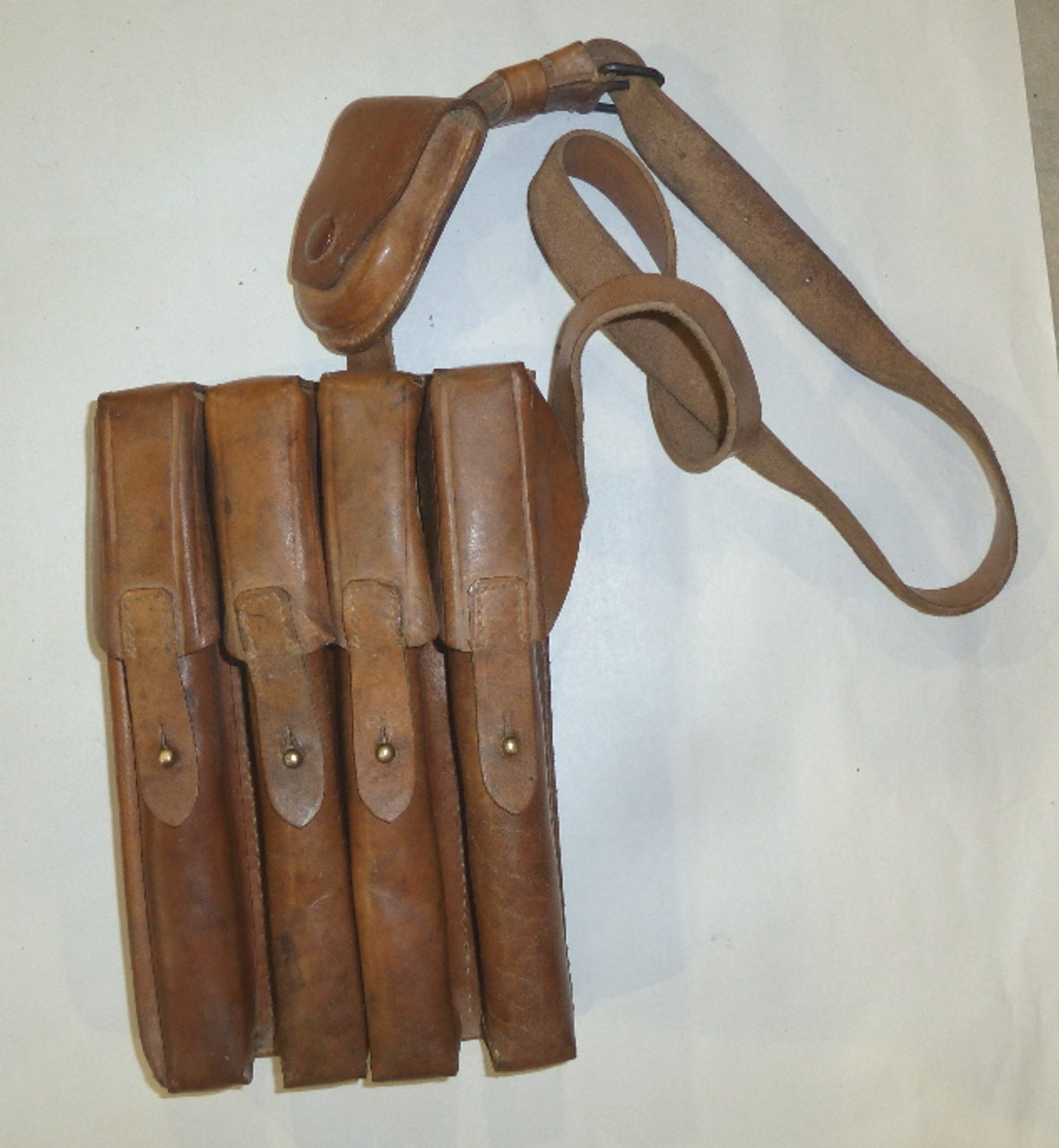 Yugoslavian M49 - M56 SMG Ammo Pouch w/oiler pouch (Hand Select)