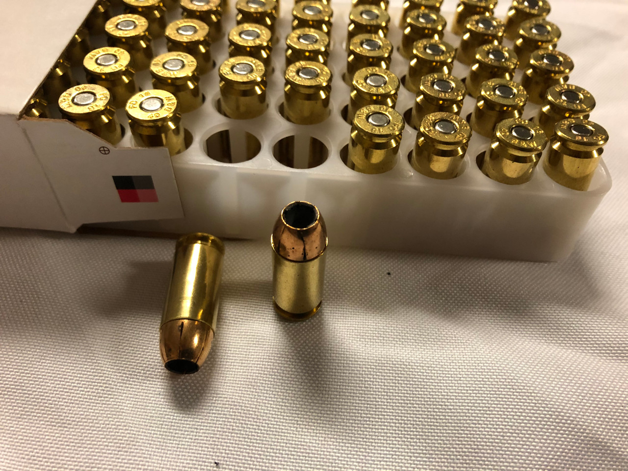 FEDERAL 40 S&W 180GR HST JHP Ammunition 50rds - XM40HC 