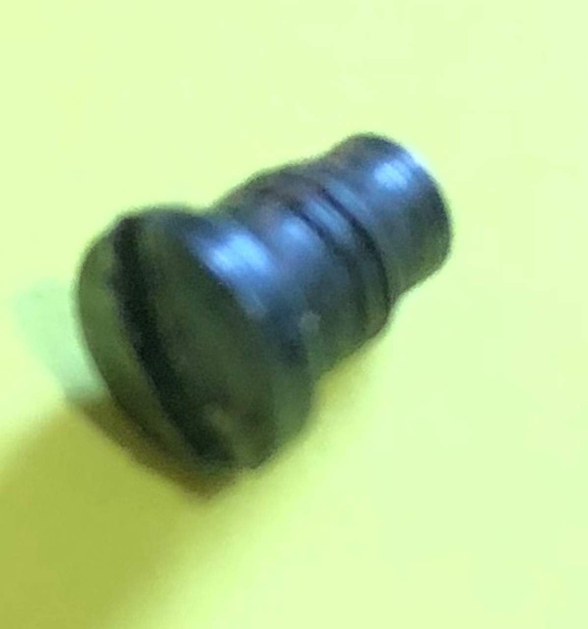 25: Screw, SIGHT BACK (USED)