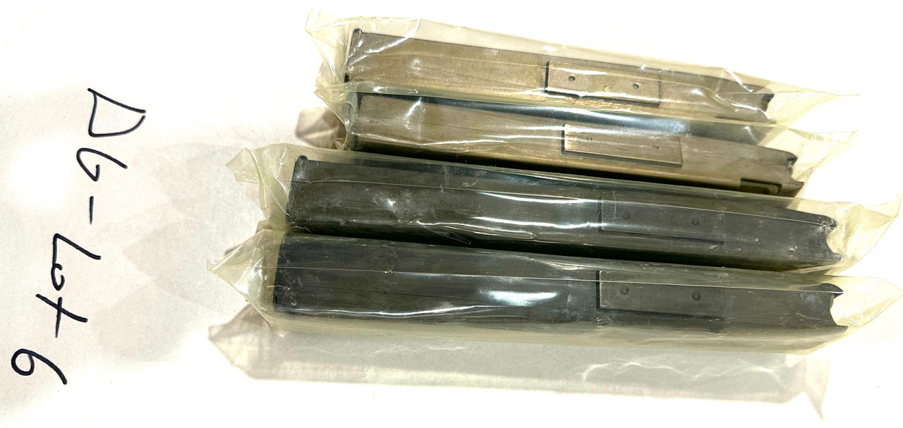 Lot DG-6: 2 x 9mm STEYR AUG Mags, 2 x MPI Mags