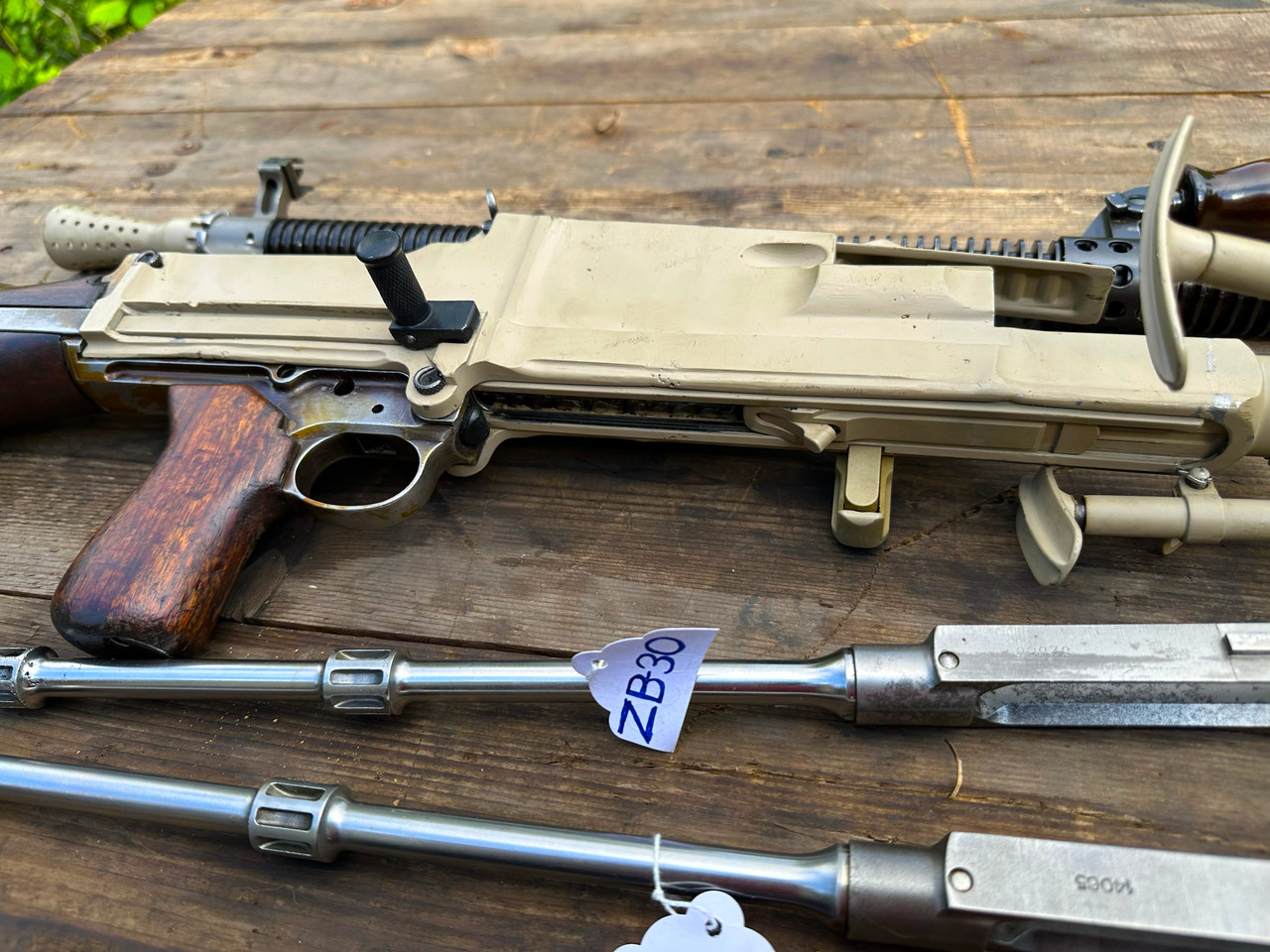 Lot 250731-05: Czech ZB26 Display Machine Gun  with ZB30 Bolts and Barrel