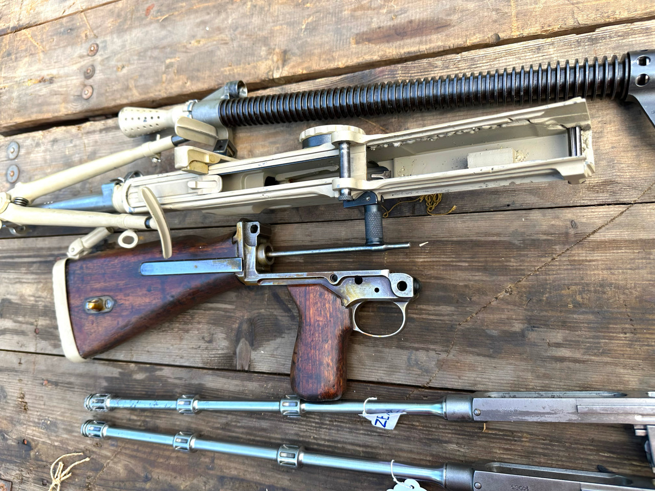 Lot 250731-05: Czech ZB26 Display Machine Gun  with ZB30 Bolts and Barrel