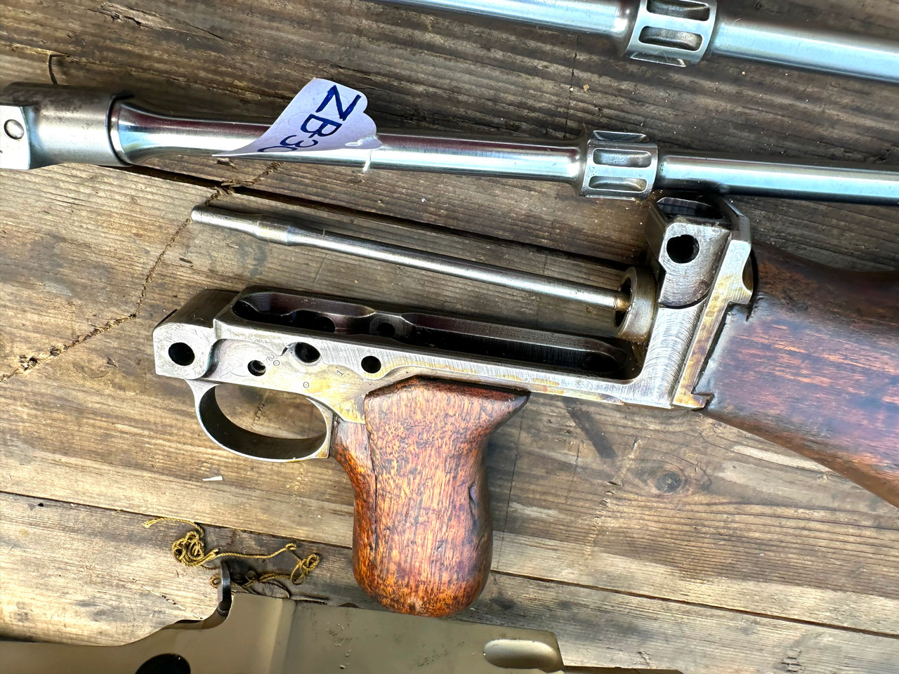 Lot 250731-05: Czech ZB26 Display Machine Gun  with ZB30 Bolts and Barrel
