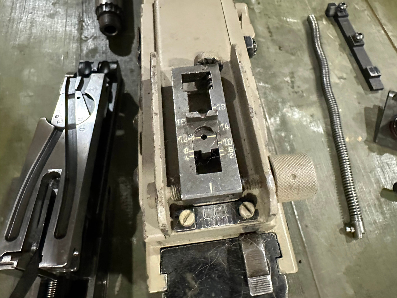 Lot RM-250801-02: Browning FN30 Display and FN38 Bolt Assembly