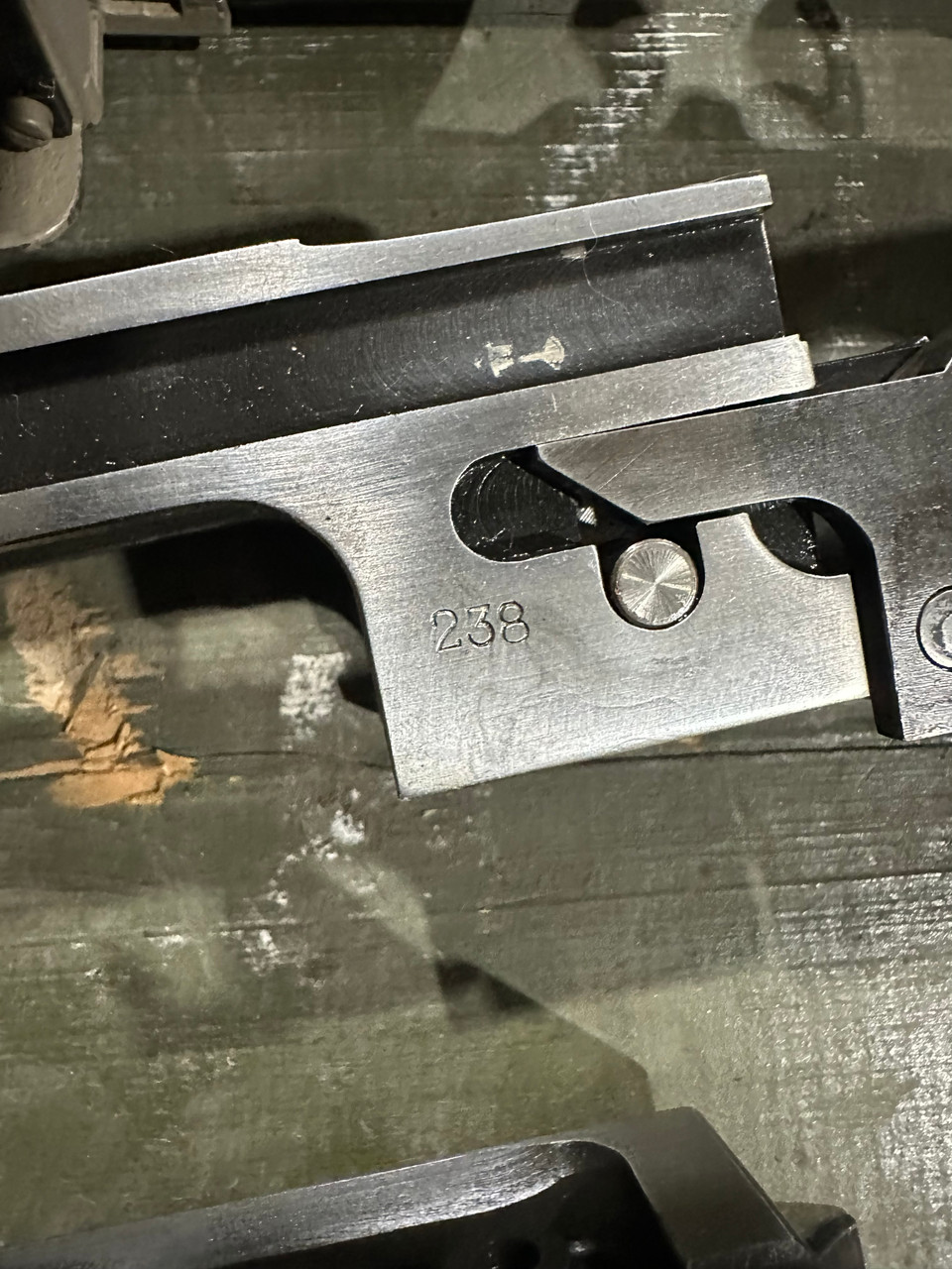 Lot RM-250801-02: Browning FN30 Display and FN38 Bolt Assembly