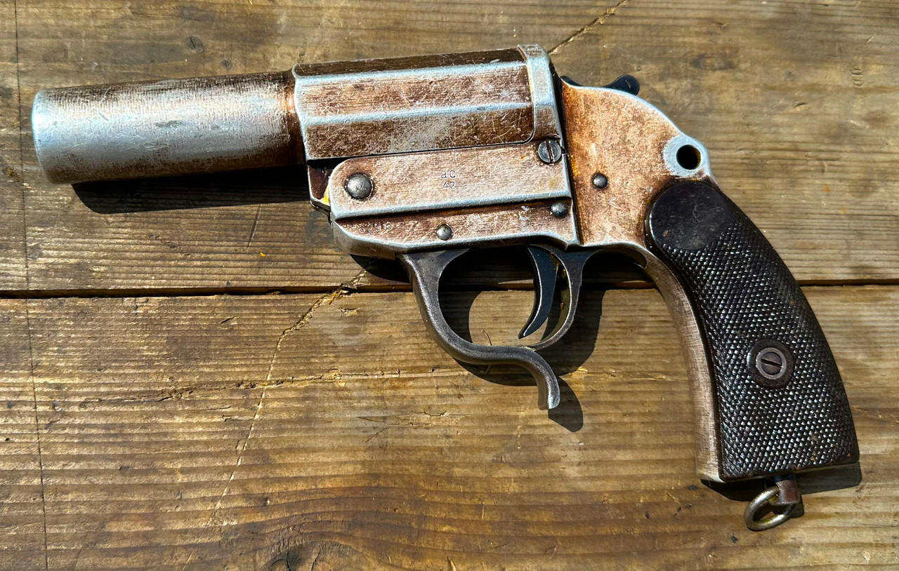 Original German WW2 Walther Leuchtpistole 34 LP34