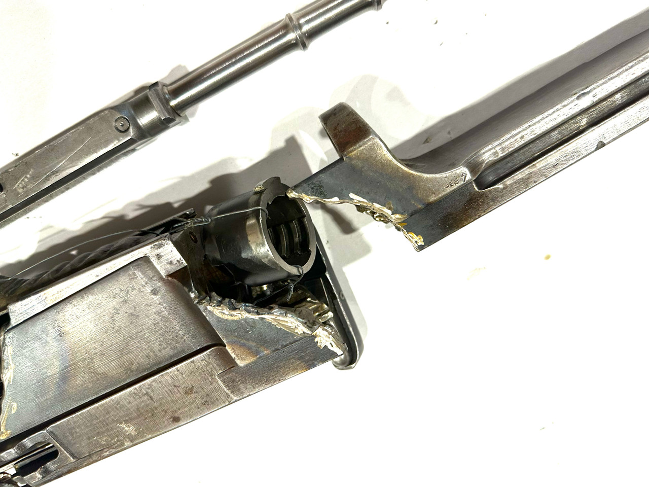 Lot RM-250838-04: BREN Mk2 Cut Receiver Lot with Bolt Assembly Lot RM-250838-04: BREN Mk2 Cut Receiver Lot with Bolt Assembly