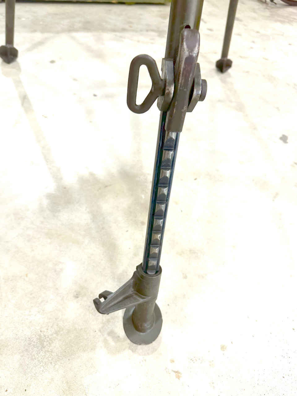 Lot: BW-250911-02: British BREN Mk1 Tripod with AA Front Leg- SHIPS FREE TO THE LOWER 48