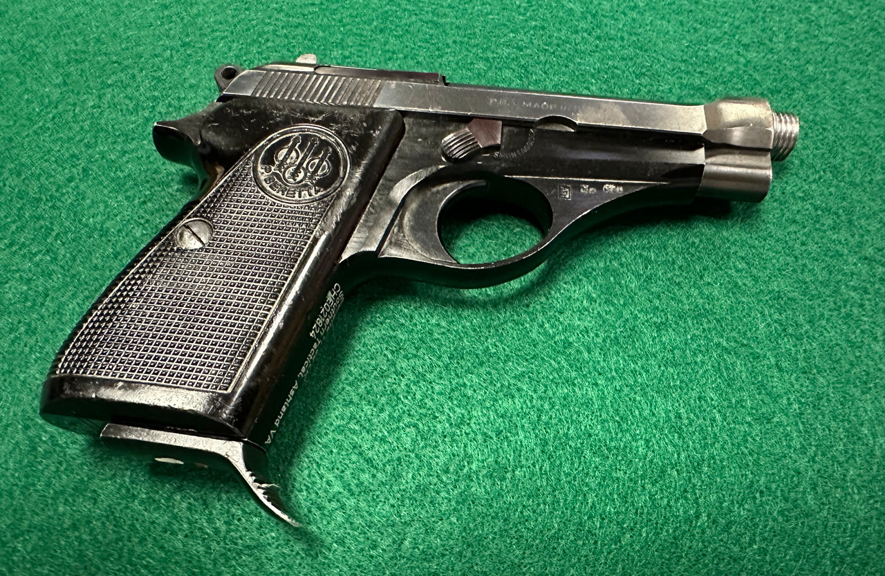 Lot 1975-439U: Beretta 71 .22LR Mossad Threaded Barrel - FFL Required