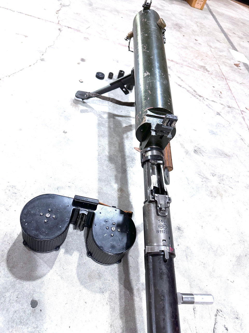 Lot: MG-15 Display Gun with Drum Mag