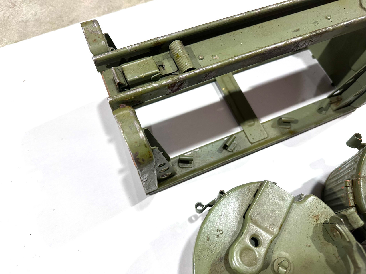 260122-08:  Original MG34/MG42 Basket Drum Set - 1943 dated