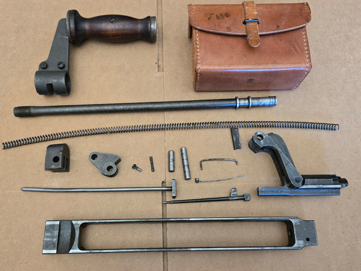 Lot SH-1918: Browning 1918 BAR Display Gun with Parts