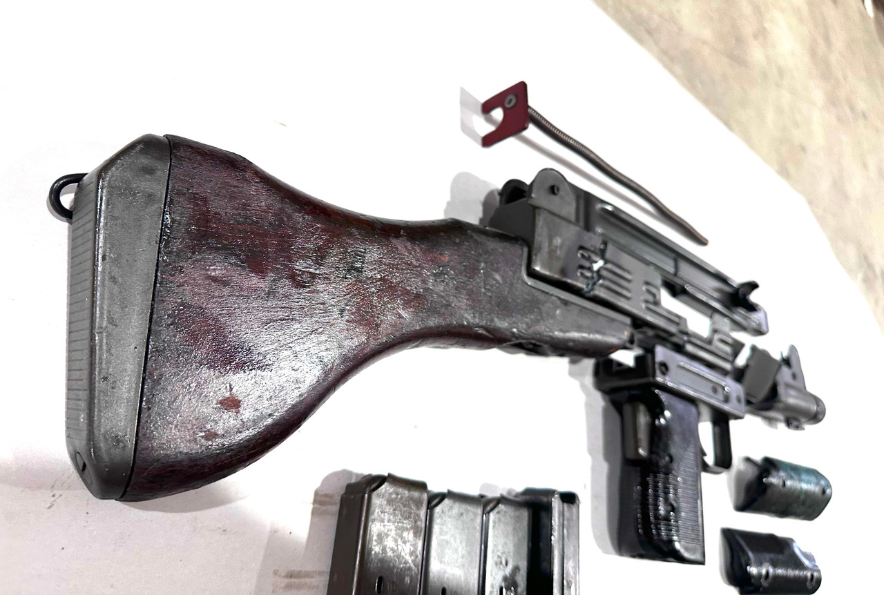 Lot 260217-02: Uzi Wood Stock Parts Kit with 6 mags (1 x 32 rd & 4 x 25 rd) - Ships Free in Lower 48