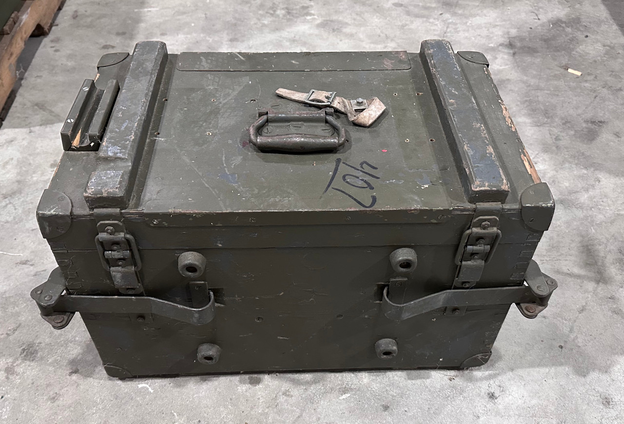 Lot 02: Swiss 2cm Gun Sight with Transit Chest and Accessories- SHIPS FREE to lower 48