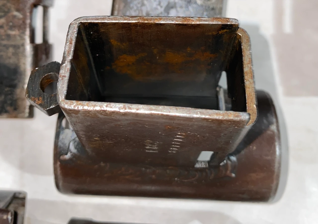 STEN MK2 Magazine Housing  - British - (GOOD)