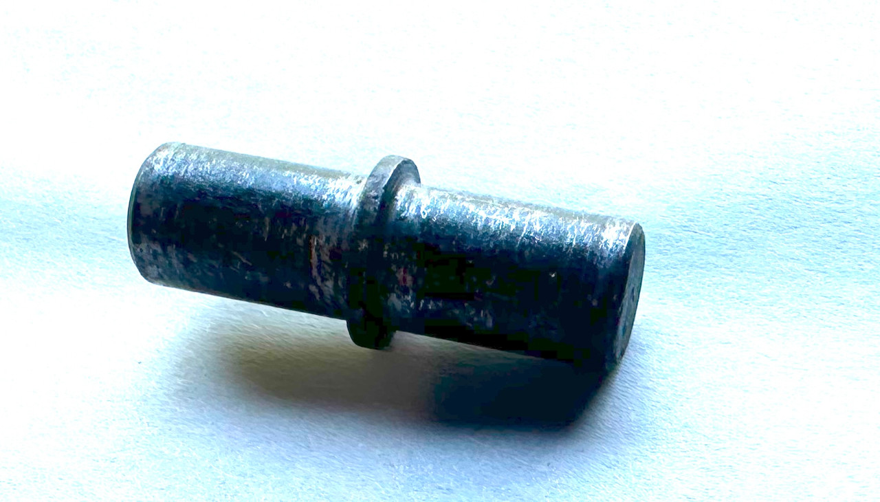 M2HB Charing Stud 5013424