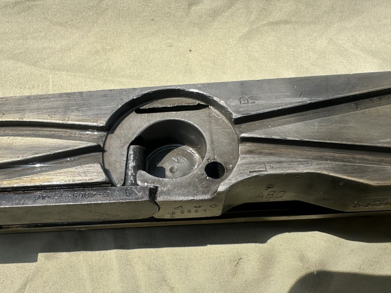 Lot 260426-10: M2HB Bolt Lot (blems)