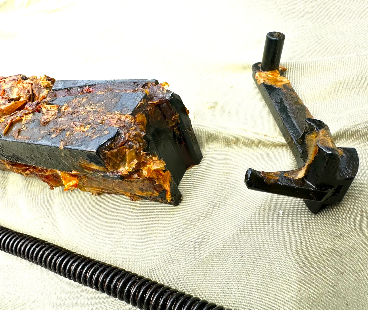 M2HB Bolt (stripped) with Extractor and Drive Spring Rod Asm