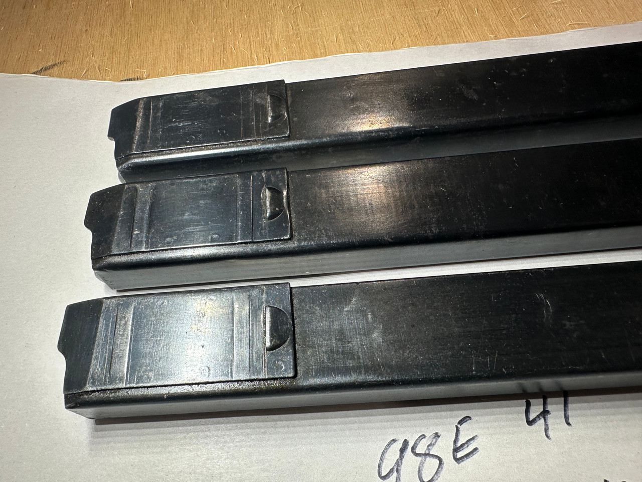 Lot 260430-06: 3 x MP40 'slab side' Magazines with Steyr markings dated 1941