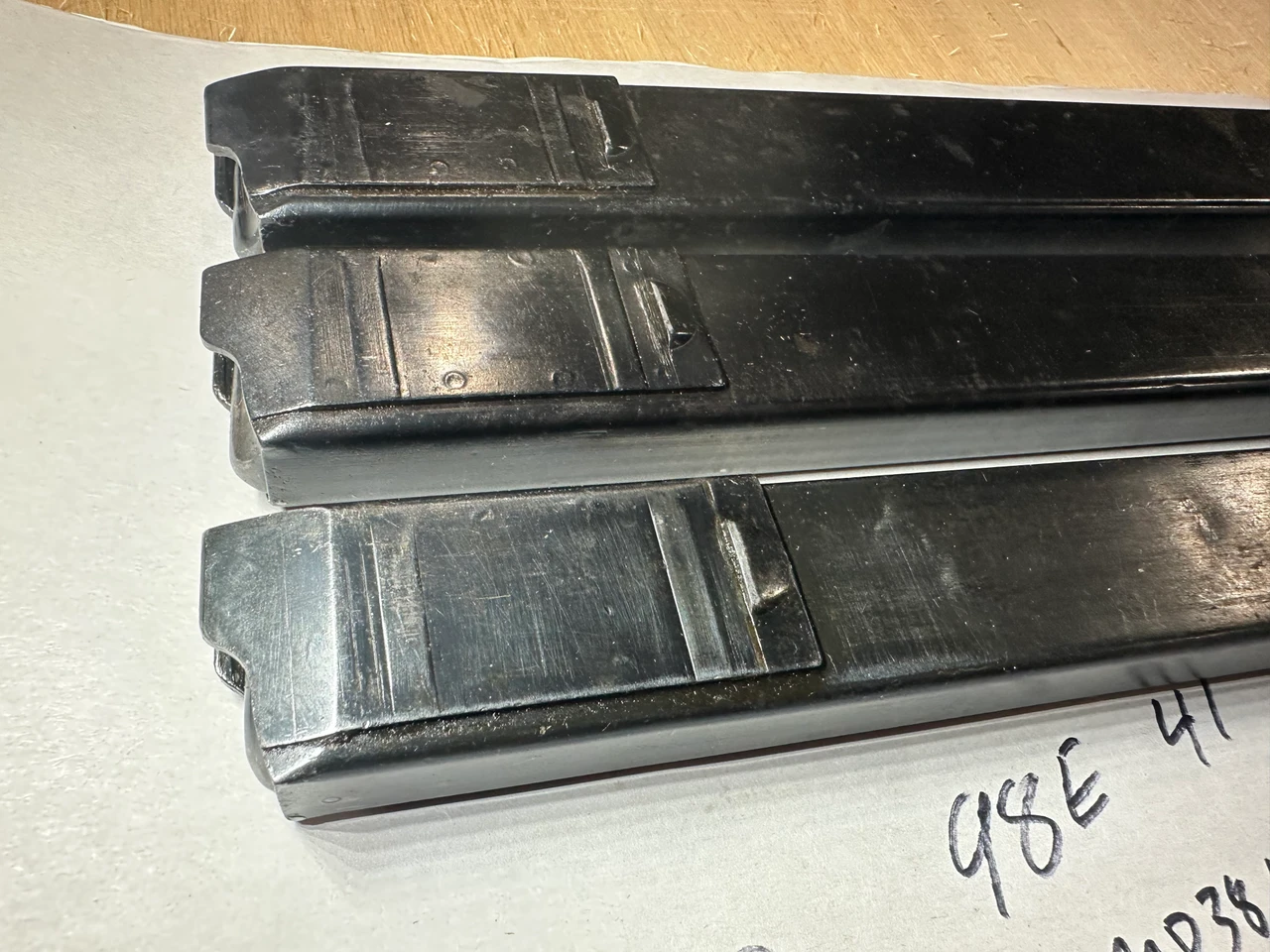Lot 260430-06: 3 x MP40 'slab side' Magazines with Steyr markings dated 1941