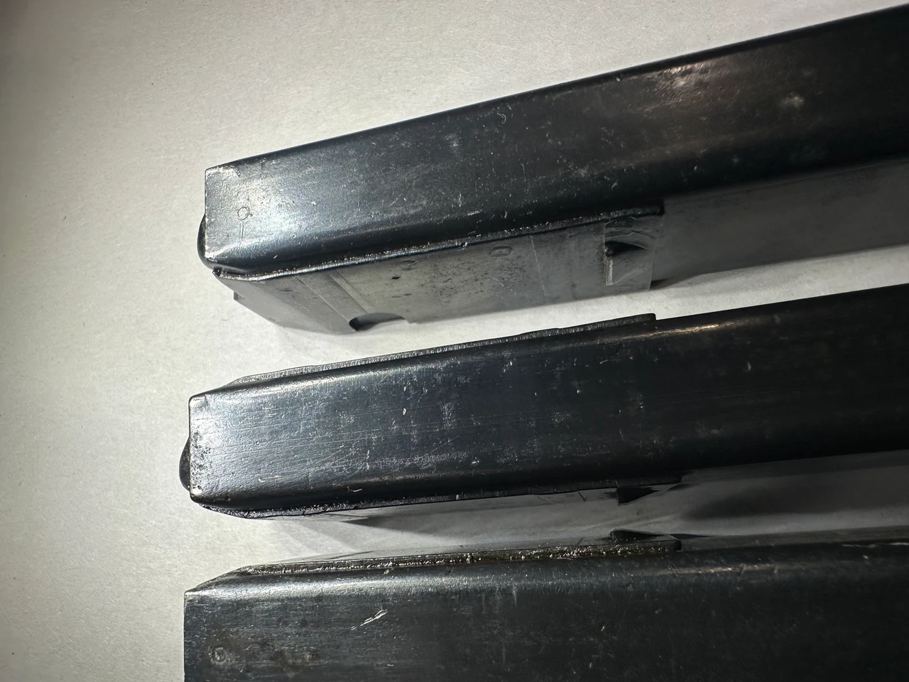 Lot 260430-06: 3 x MP40 'slab side' Magazines with Steyr markings dated 1941