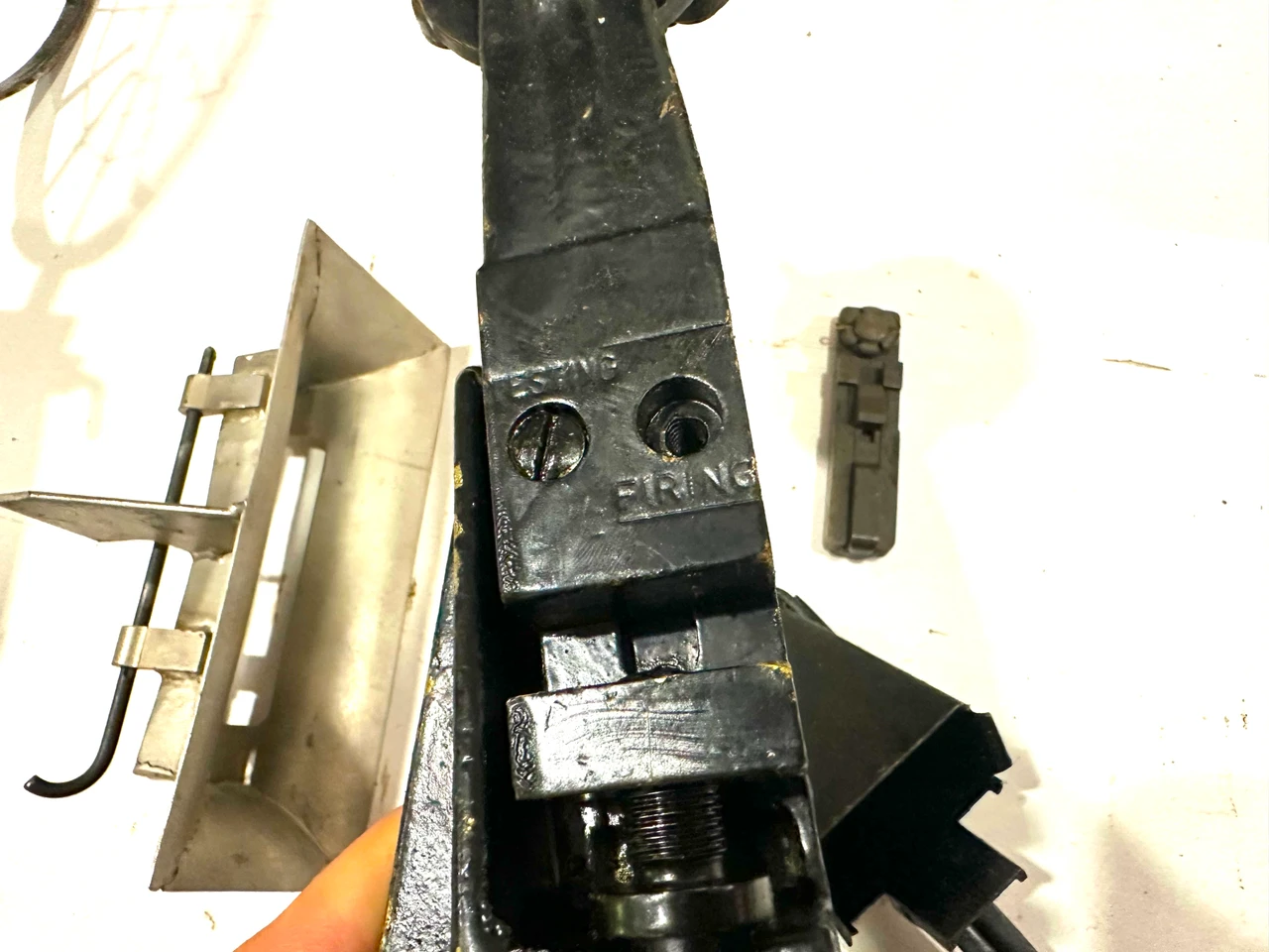 Lot 260501-05: Early Barrel Support, MK17 AA Rear Sight, and Feed Parts